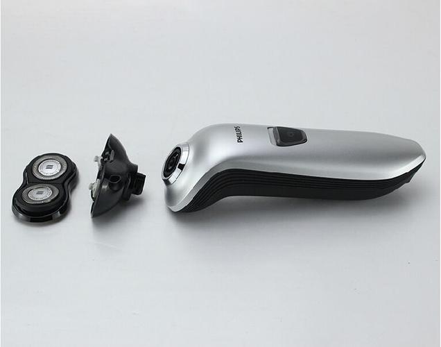飞利浦电动剃须刀s520全身水洗充电式男士正品刮胡刀防滑手柄设计