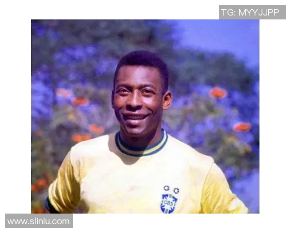 历史足球明星与著名球星的辉煌成就与传奇故事探讨