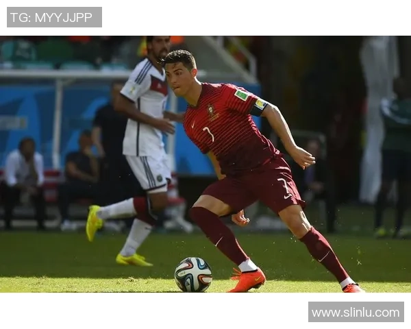 揭秘足球明星照片拍摄背后的技巧与创意方法 揭秘足球明星照片拍摄背后的技巧与创意方法